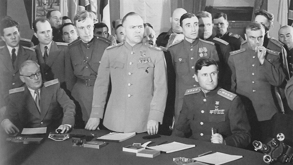 Минобороны показало уникальные фотографии советских военачальников ВОВ