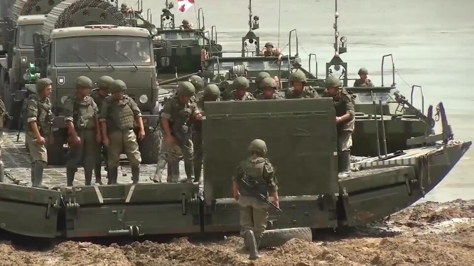 Как российские военные покоряют реки при помощи технологий. Фото: © Кадр из программы "Как устроен мир", РЕН ТВ