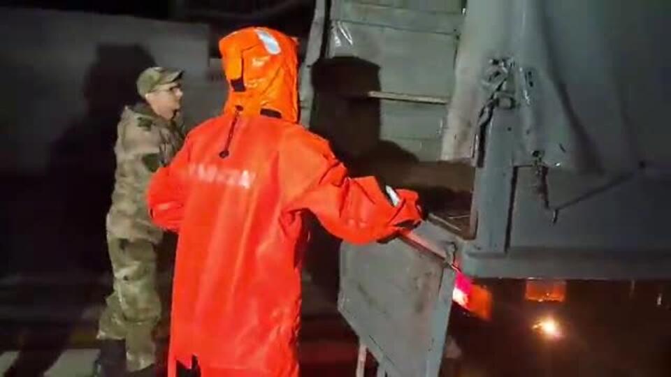 МЧС продемонстрировало эвакуацию жителей Крыма из-за шторма