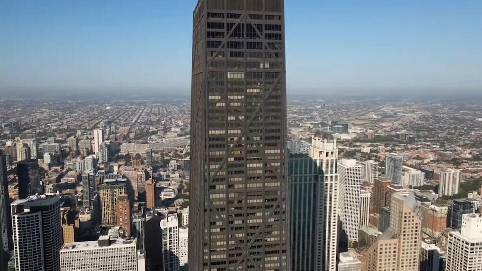 Роковая тень от башни Джона Хэнкока в США. Фото: © Кадр из программы "Невероятно интересные истории", РЕН ТВ
