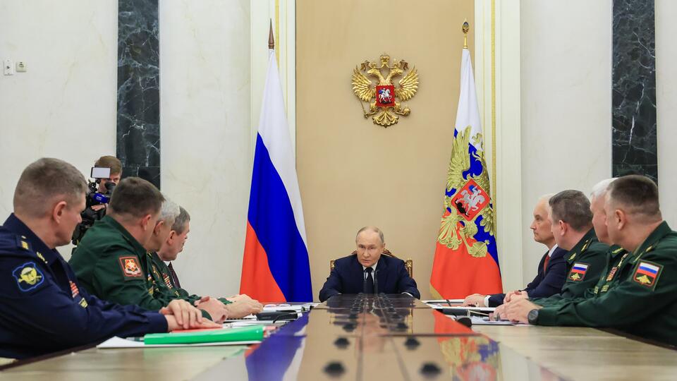 Путин оценил взаимоотношение между пушками и маслом в России
