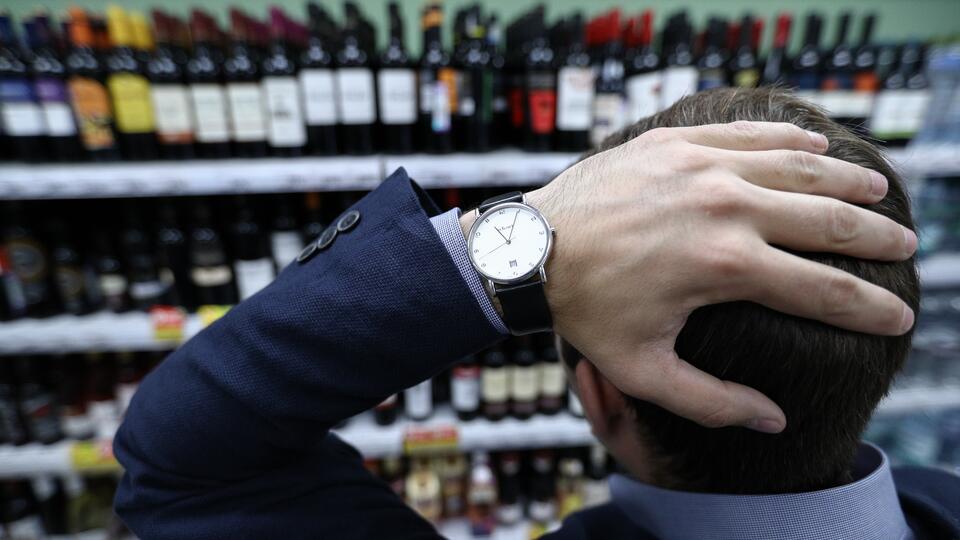 Продажу алкоголя разрешат на внутренних рейсах в РФ