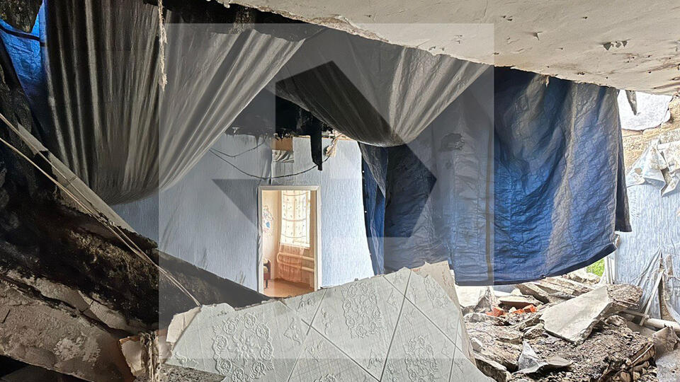 Крыша рухнула в многоквартирном доме в поселке Пензенской области