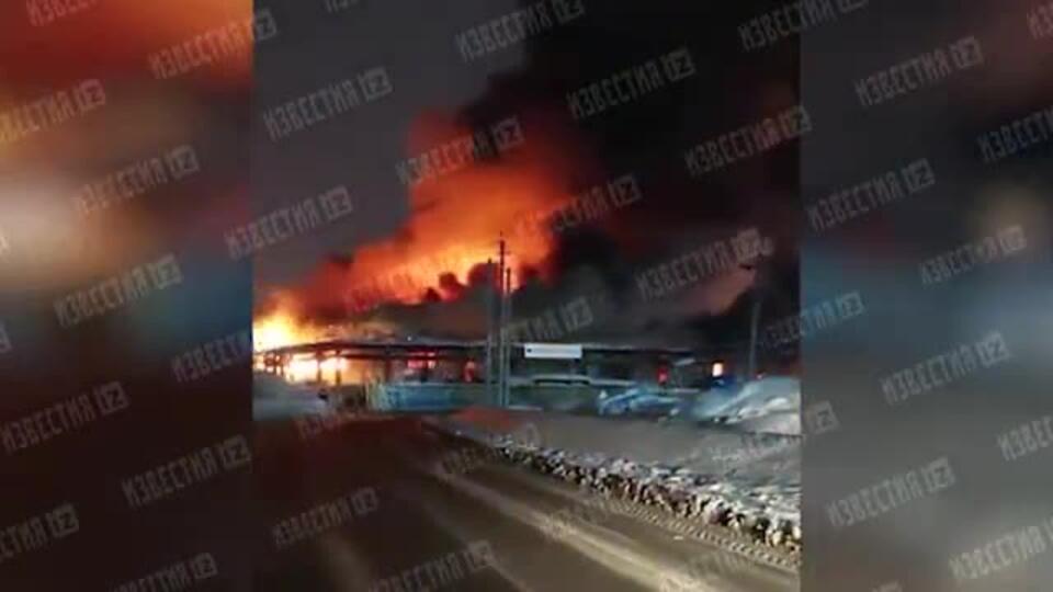 Зарево проезд 14 12. Пожар на мебельной фабрике во Фрязино. Пожар во Фрязино сейчас 2022. Фрязино Вокзальная пожар сегодня. Столкновение во Фрязино.