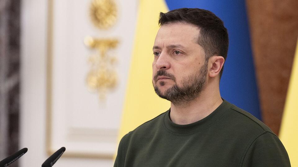 Зеленский заявил, что Киев готов получать помощь от США в кредит