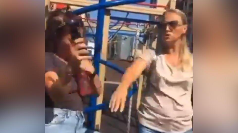 что случилось в питере на детской площадке. Смотреть фото что случилось в питере на детской площадке. Смотреть картинку что случилось в питере на детской площадке. Картинка про что случилось в питере на детской площадке. Фото что случилось в питере на детской площадке