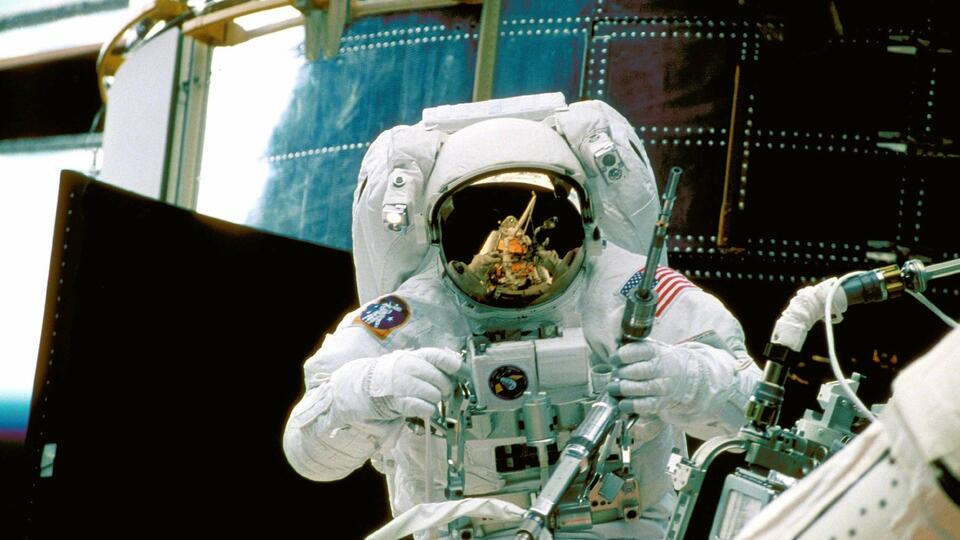 В NASA за 14 лет не смогли создать новые скафандры для космонавтов