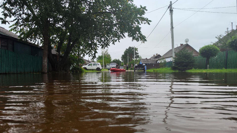 Вода в Дальнереченске зашла сразу в несколько жилых микрорайонов