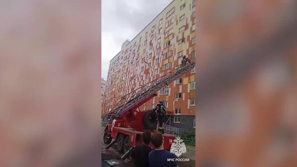 Два человека пострадали в результате пожара в многоэтажке в Нижнем Новгороде