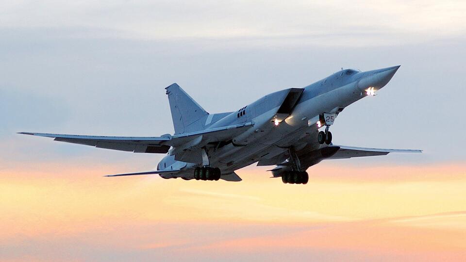 Вдвое быстрее звука: почему НАТО опасается бомбардировщика Ту-22