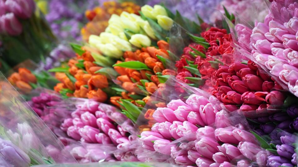 Россияне массово жалуются на популярный онлайн-сервис доставки цветов