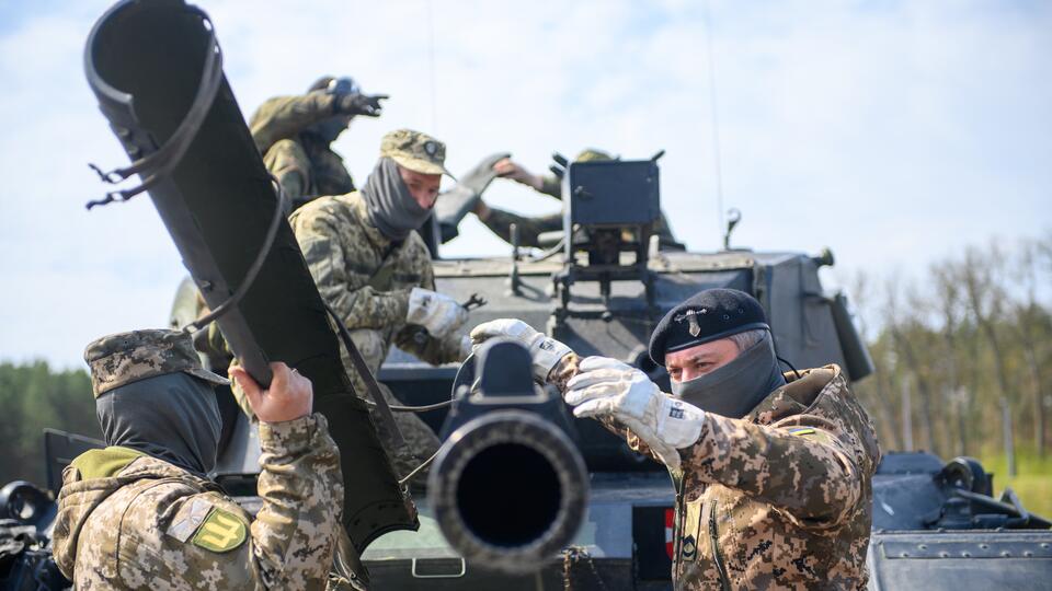 По указке Запада: на Украине годами вырабатывали чувство превосходства