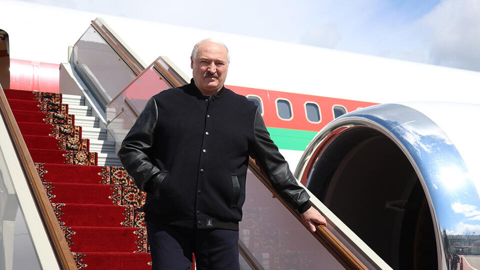Песков подтвердил, что сегодня Лукашенко посетит РФ и встретится с Путиным