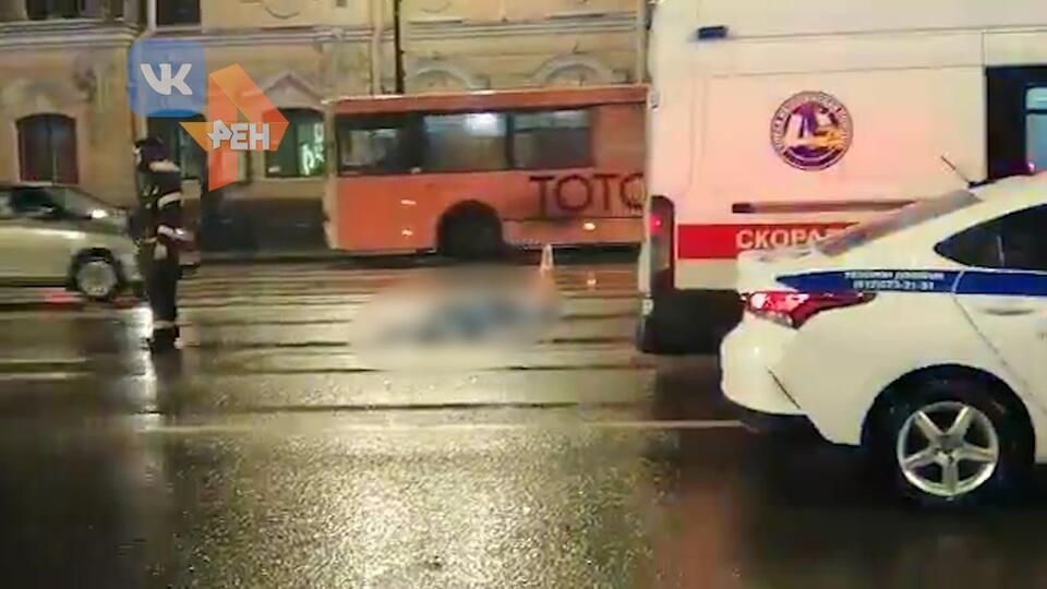 Один человек погиб в ДТП на Невском проспекте в Петербурге