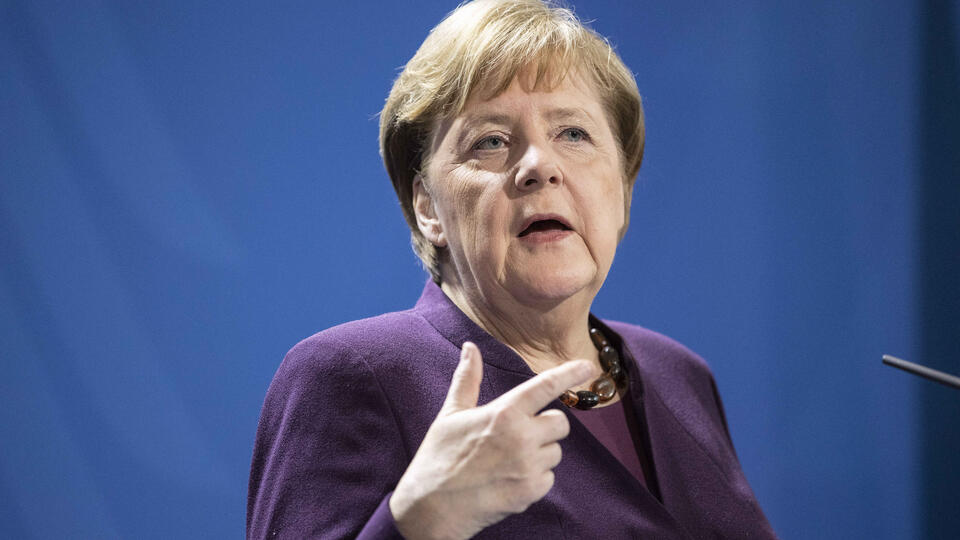 Меркель назвала COVID-19 самым серьезным испытанием за всю историю ЕС