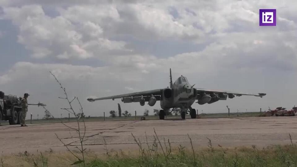 Кадры, как штурмовики Су-25 бьют по ВСУ и уходят от ударов