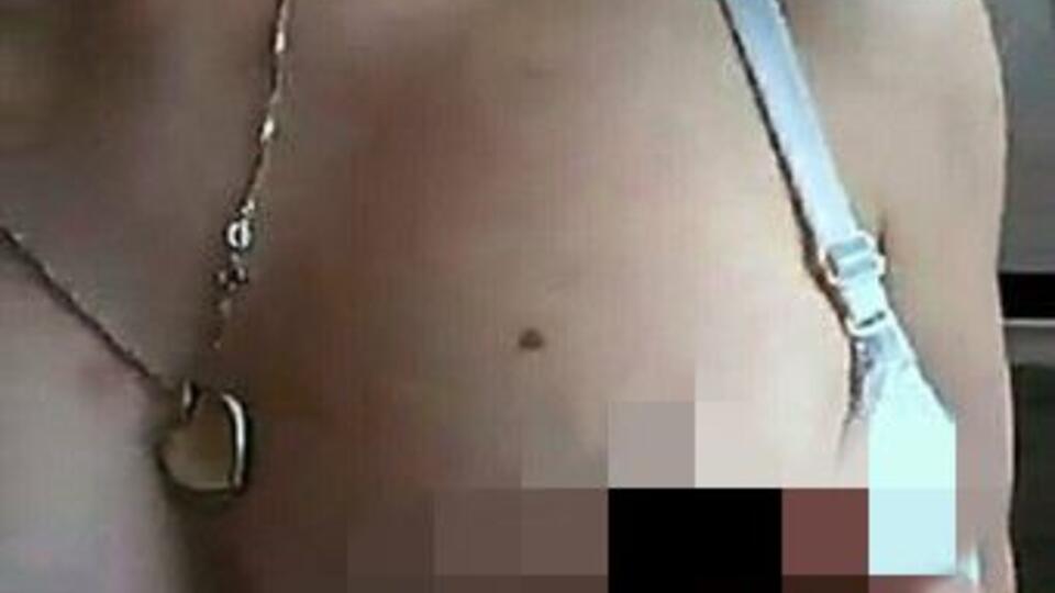 Девушка показала грудь по скайпу, развод — Video | VK