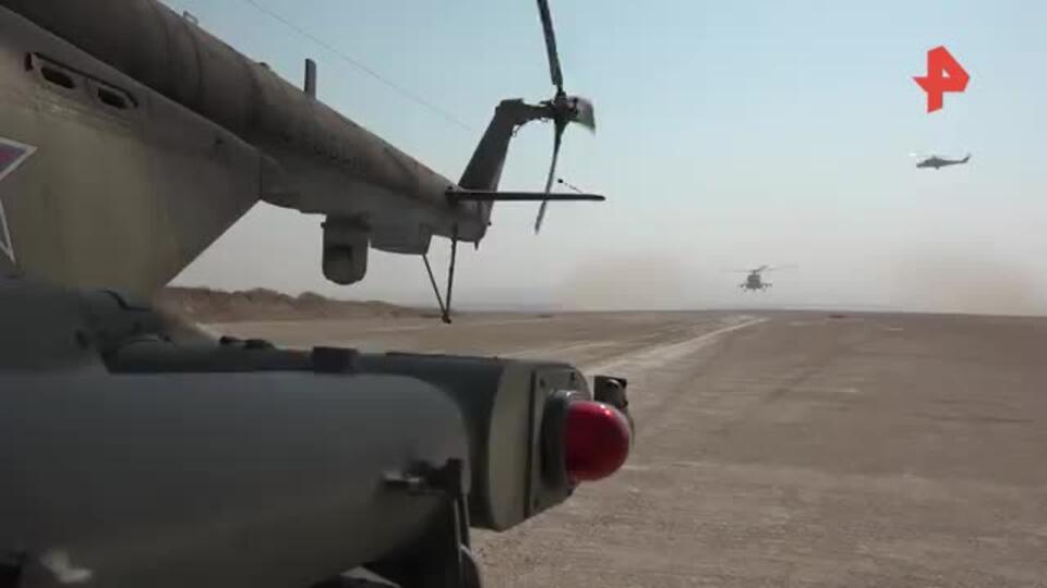 Российские вертолеты прикрывают пункты раздачи гумпомощи в Сирии