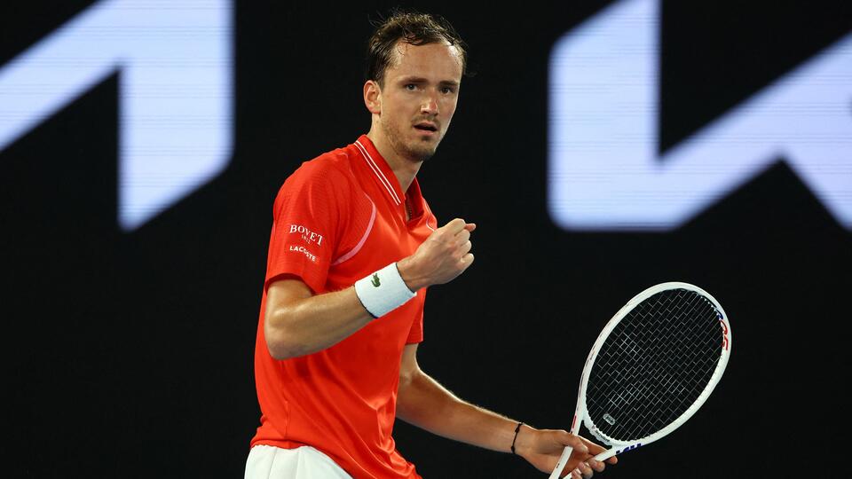 Даниил Медведев начал Australian Open с разгромной победы