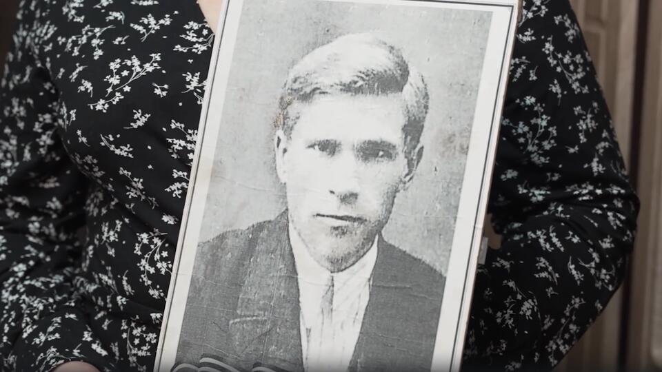 Как номера на обломках двигателя спустя около 80 лет пролили свет на судьбу летчика. Фото: © Кадр из программы "Загадки человечества", РЕН ТВ