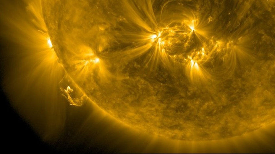 Ученые предрекли Земле кошмарную катастрофу из-за вспышек на Солнце