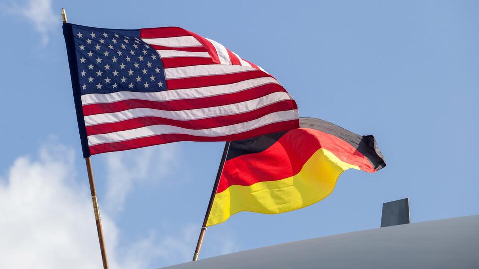 Правозащитник из США заявил, что Вашингтон стремится ослабить Германию