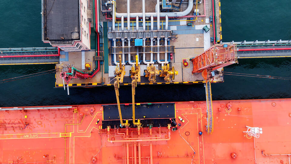 Чьей становится перекачиваемая нефть. Фото: © www.globallookpress.com/Cfoto/Keystone Press Agency