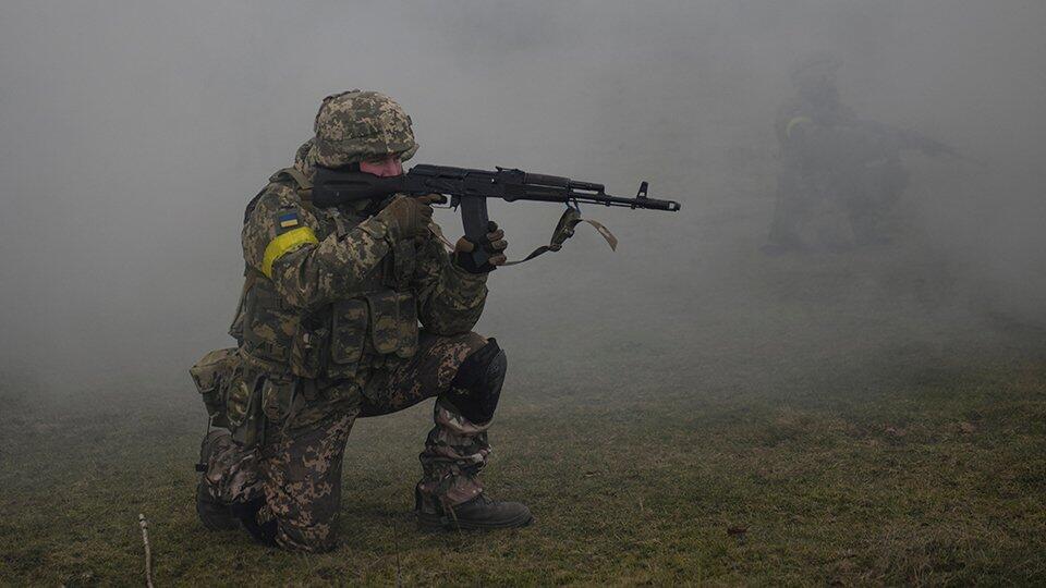В Британии признали, что ВСУ прячут танки в жилой зоне Артемовска