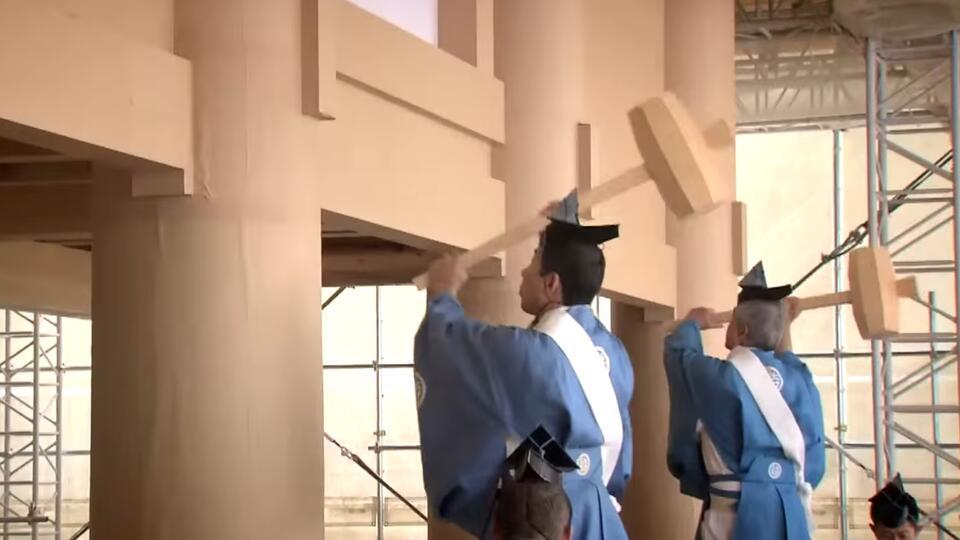 Особенности национального строительства: из каких материалов возводят дома в других странах. Фото: © Кадр из программы "Как устроен мир", РЕН ТВ
