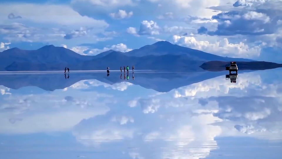 Равнина Салар-де-Уюни в Боливии. Фото: © Кадр из программы "Невероятно интересные истории", РЕН ТВ
