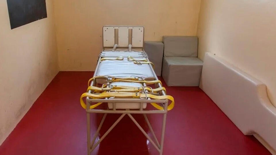 Из психбольницы в Бурятии сбежали 7 осужденных, они порезали санитара