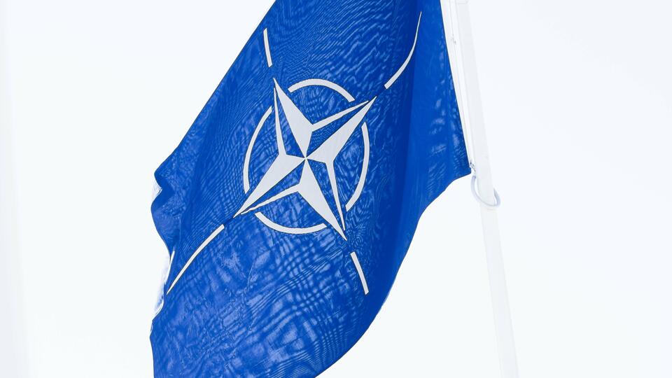 Okaz: НАТО будет сокрушен в случае продолжения экспансии Альянса