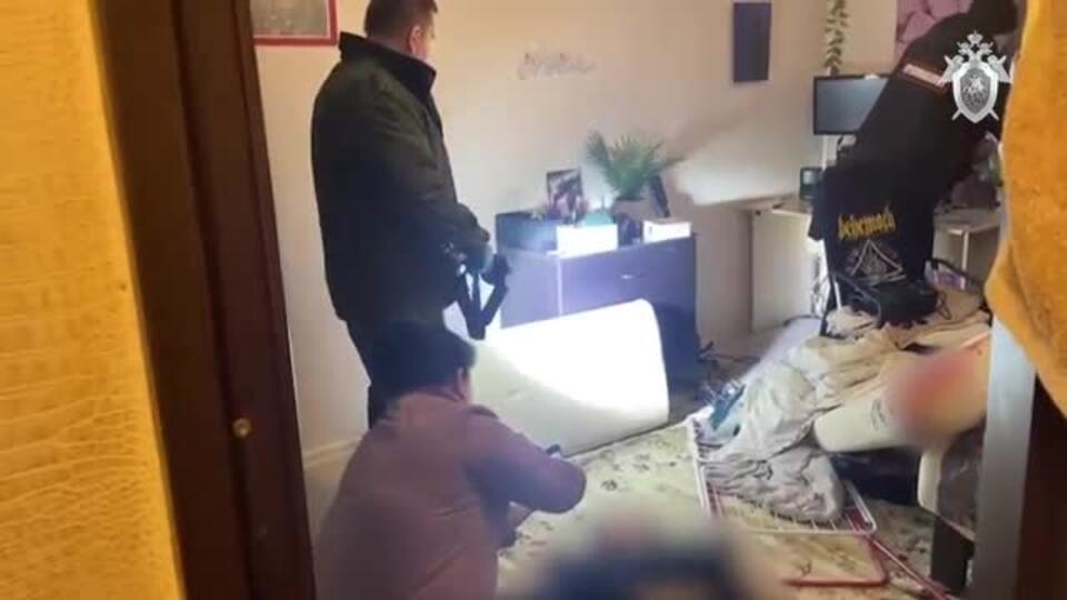 Кадры из квартиры в Москве, где зверски убили молодую девушку