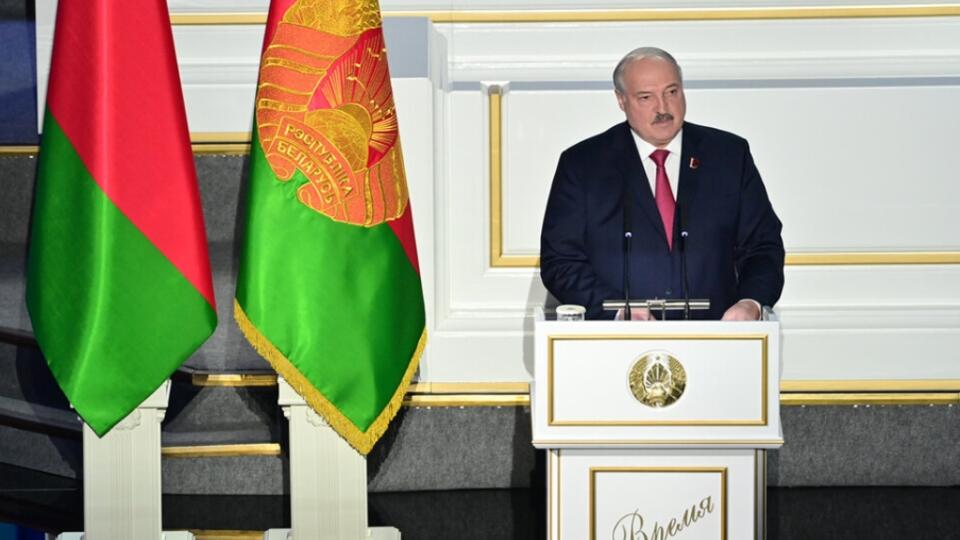 Лукашенко заявил, что все президенты Украины грабили и воровали
