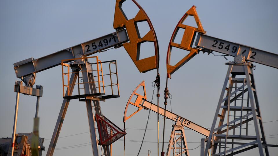 Путин поручил установить дополнительные индикаторы цен на нефть