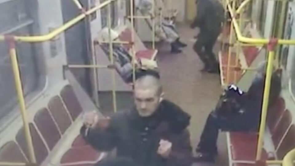 Задержан мужчина, ранивший ножом двух пассажиров в метро Москвы