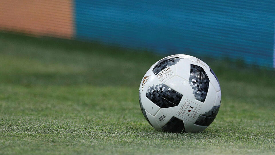 ФИФА продлила разрешение приостанавливать контракты с клубами РФ