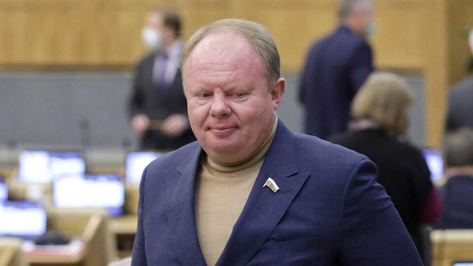 Госдума досрочно прекратила полномочия депутата Черняка