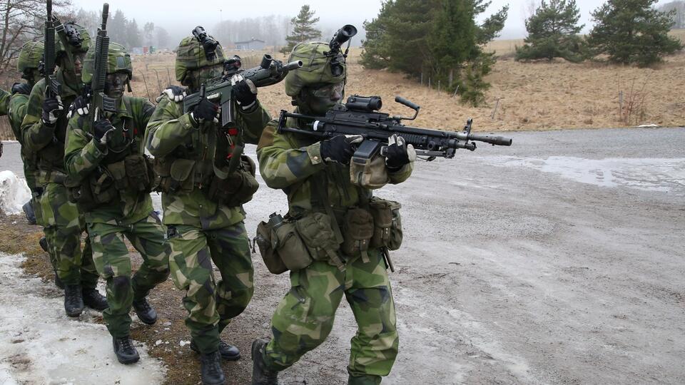Военнослужащие блока НАТО во время учений