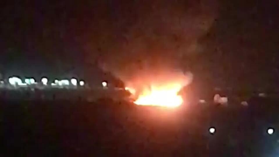 Крупный пожар заметили в Петербурге