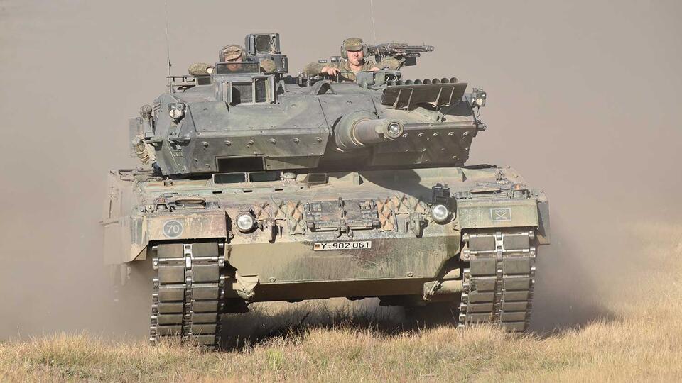 Politico: США поставят Киеву танки Abrams без секретной брони