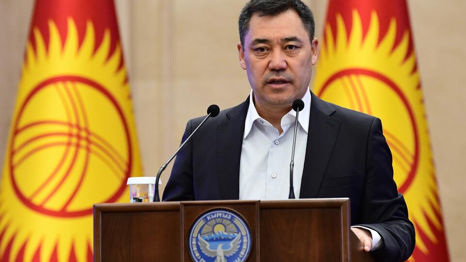 Жапаров сложил с себя полномочия и.о. президента Киргизии ради выборов
