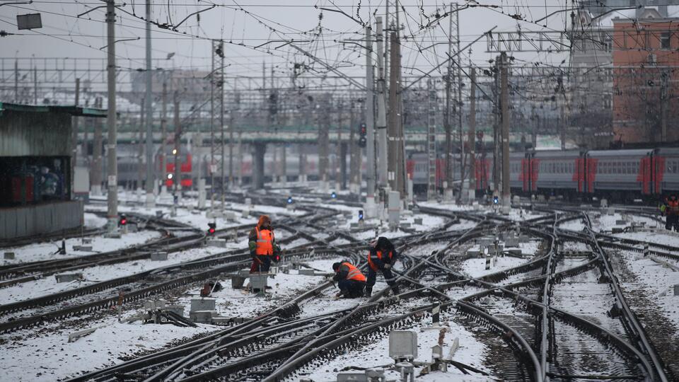 Электричка сбила женщину на станции Чертаново в Москве