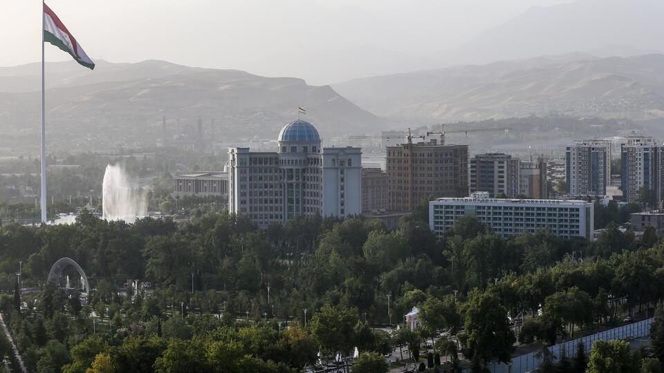 МИД Таджикистана заявил о проблемах при въезде граждан страны в Россию