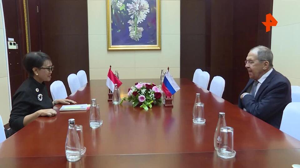 Лавров провел встречу с главой МИД Индонезии
