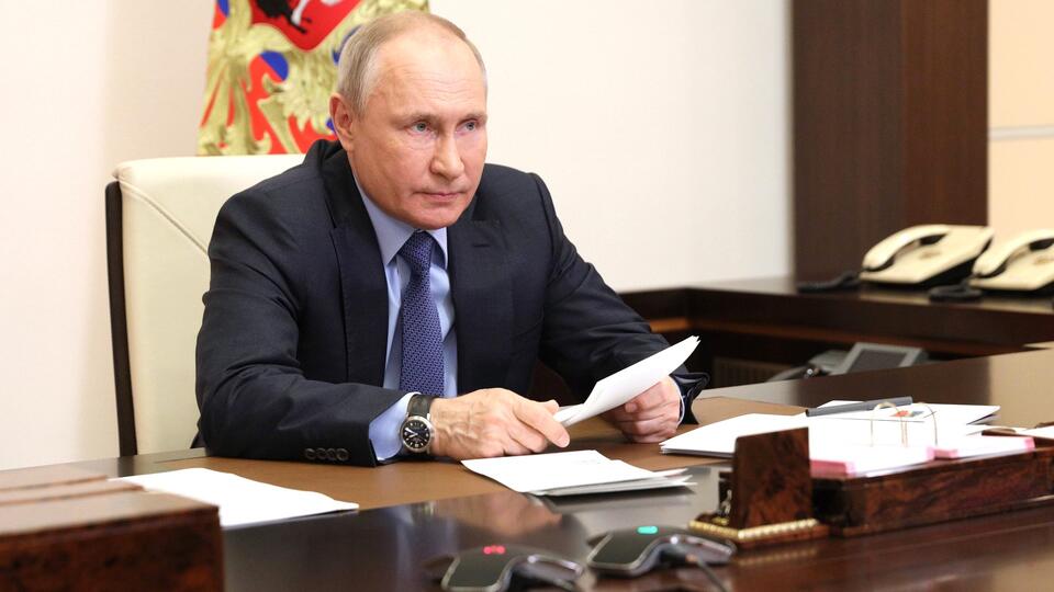 Нашей огромности боятся все: Путин о попытках сдержать Россию