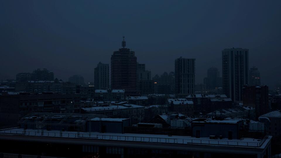 Свет в Киеве будут давать только на два-три часа