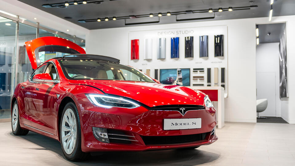 ABC News: несколько взрывных устройств нашли в дилерском центре Tesla в Техасе