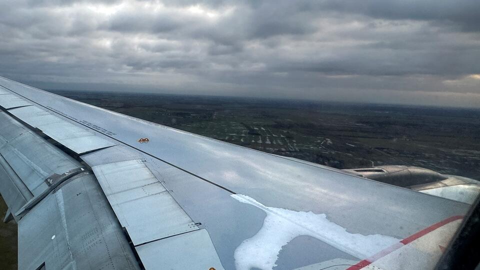 Четыре самолета, летевшие в Пулково, ушли на запасные аэродромы из-за непогоды