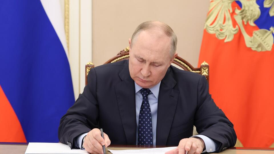 Путин поручил до мая разработать принципы подготовки новых нацпроектов